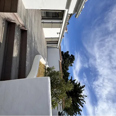 Maison De Des Centaurées