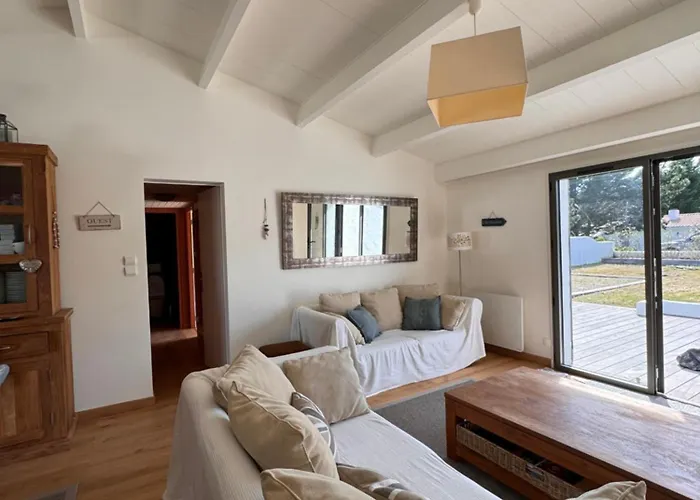 Maison De Des Centaurees *