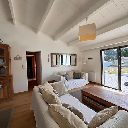 Maison De Des Centaurees *