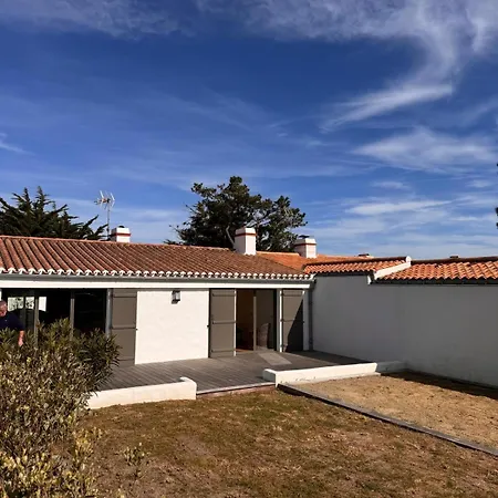 Maison De Des Centaurées La Guérinière