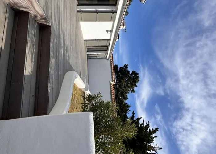 Maison De Des Centaurees